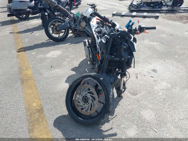 Продаж на аукціоні авто 2022 Ktm 390 Duke, vin: MD2JPJ407NC235642, номер лоту: 44804780