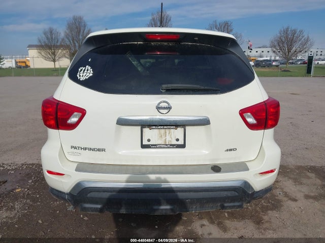 44804847 :رقم المزاد ، 5N1DR2MMXHC682441 vin ، 2017 Nissan Pathfinder S مزاد بيع