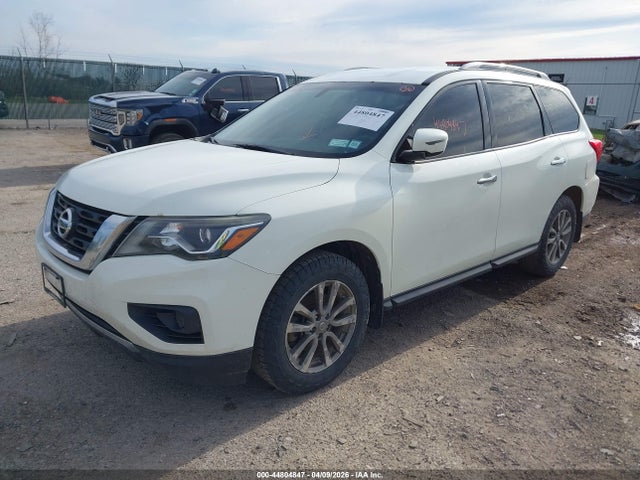 44804847 :رقم المزاد ، 5N1DR2MMXHC682441 vin ، 2017 Nissan Pathfinder S مزاد بيع