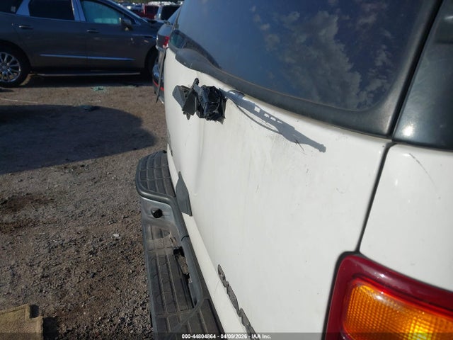 2003 Chevrolet Suburban 1500 Ls მანქანა იყიდება აუქციონზე, vin: 3GNEC16Z03G260043, აუქციონის ნომერი: 44804864
