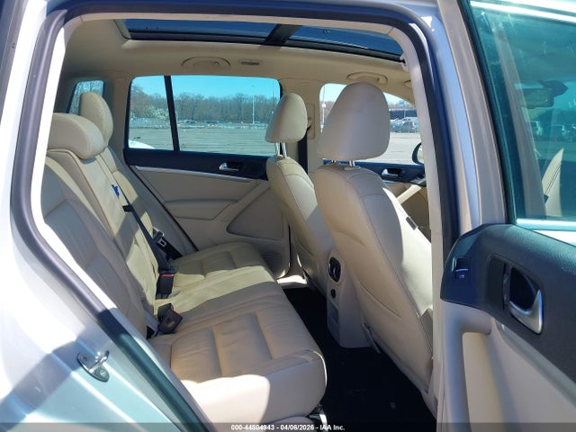 2012 VOLKSWAGEN TIGUAN WVGAV7AX4CW550812 Photo 7