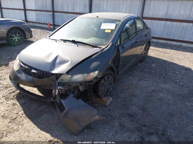 2010 HONDA CIVIC 19XFA1F38AE070899 Photo 1