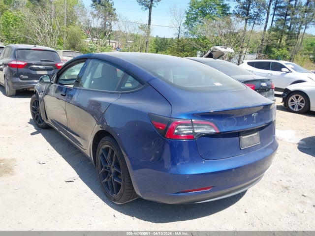 44805061 :رقم المزاد ، 5YJ3E1EA8NF188118 vin ، 2022 Tesla Model 3 Rear-wheel Drive مزاد بيع
