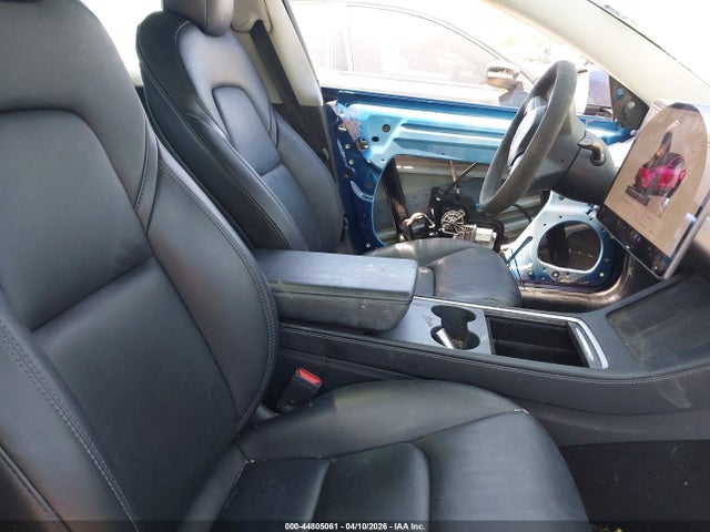 44805061 :رقم المزاد ، 5YJ3E1EA8NF188118 vin ، 2022 Tesla Model 3 Rear-wheel Drive مزاد بيع