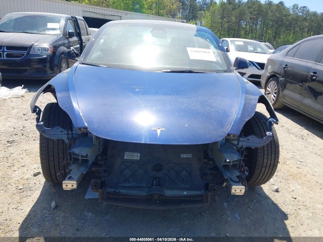 44805061 :رقم المزاد ، 5YJ3E1EA8NF188118 vin ، 2022 Tesla Model 3 Rear-wheel Drive مزاد بيع