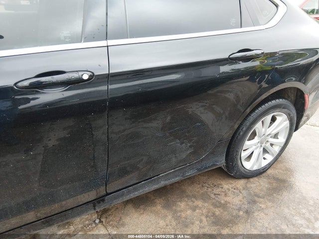2015 Chrysler 200 Limited მანქანა იყიდება აუქციონზე, vin: 1C3CCCAB9FN502656, აუქციონის ნომერი: 44805104
