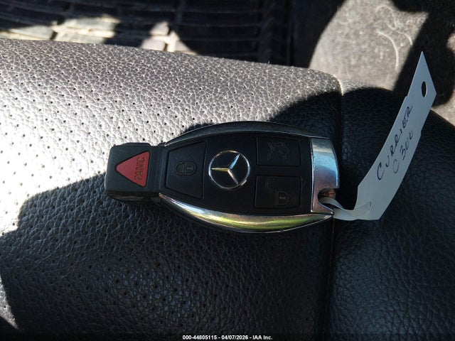 2010 Mercedes-benz C 300 Luxury მანქანა იყიდება აუქციონზე, vin: WDDGF5EB1AR112474, აუქციონის ნომერი: 44805115