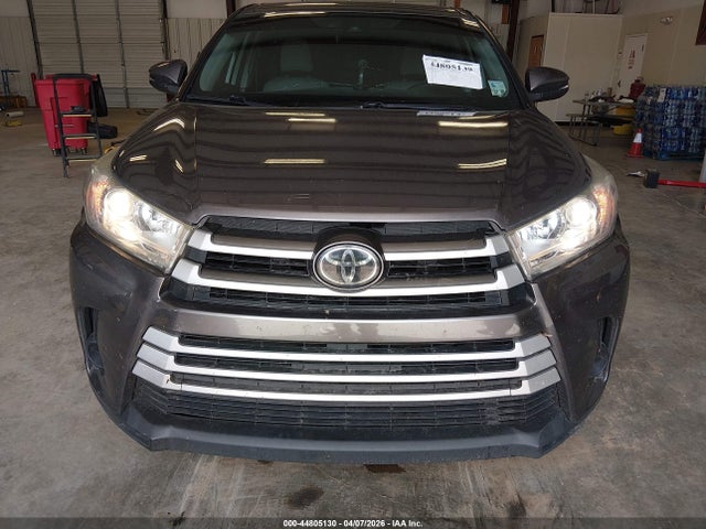 Продаж на аукціоні авто 2018 Toyota Highlander Le, vin: 5TDZZRFH0JS263960, номер лоту: 44805130