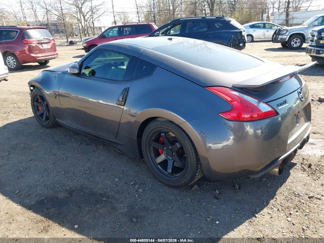 44805144 :رقم المزاد ، JN1AZ4EH2AM502151 vin ، 2010 Nissan 370z Touring مزاد بيع