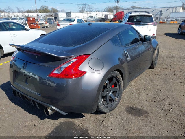 44805144 :رقم المزاد ، JN1AZ4EH2AM502151 vin ، 2010 Nissan 370z Touring مزاد بيع