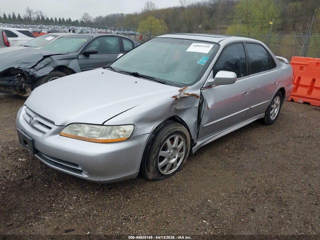44805149 :رقم المزاد ، 1HGCG56782A012552 vin ، 2002 Honda Accord 2.3 Se مزاد بيع