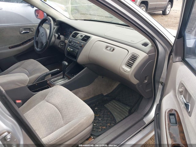44805149 :رقم المزاد ، 1HGCG56782A012552 vin ، 2002 Honda Accord 2.3 Se مزاد بيع