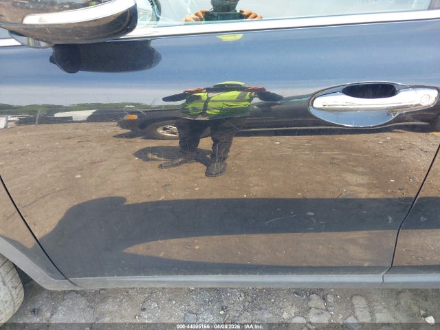 Продаж на аукціоні авто 2019 Kia Sorento 2.4l L, vin: 5XYPG4A3XKG581725, номер лоту: 44805166