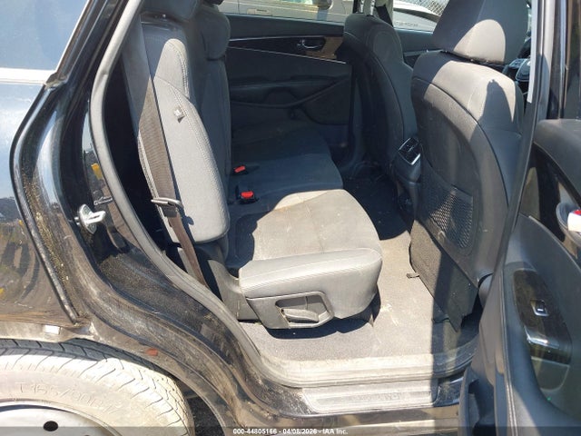 Продаж на аукціоні авто 2019 Kia Sorento 2.4l L, vin: 5XYPG4A3XKG581725, номер лоту: 44805166
