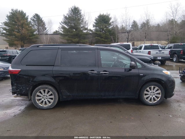 44805232 :رقم المزاد ، 5TDDZ3DC2HS161830 vin ، 2017 Toyota Sienna Xle 7 Passenger مزاد بيع