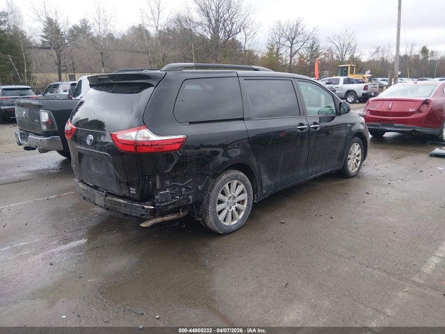 44805232 :رقم المزاد ، 5TDDZ3DC2HS161830 vin ، 2017 Toyota Sienna Xle 7 Passenger مزاد بيع