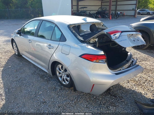 Toyota COROLLA LE 2026 5YFB4MDE8TP438365 Image 3