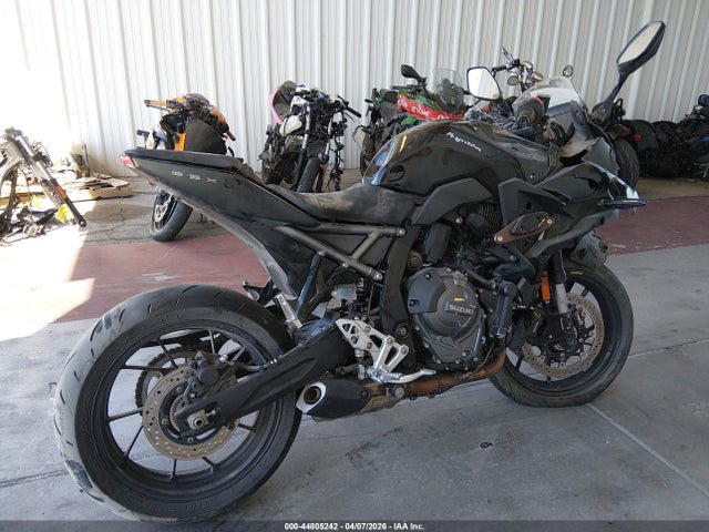 2025 Suzuki Gsx800 F მანქანა იყიდება აუქციონზე, vin: JS1EM13B7S7101084, აუქციონის ნომერი: 44805242