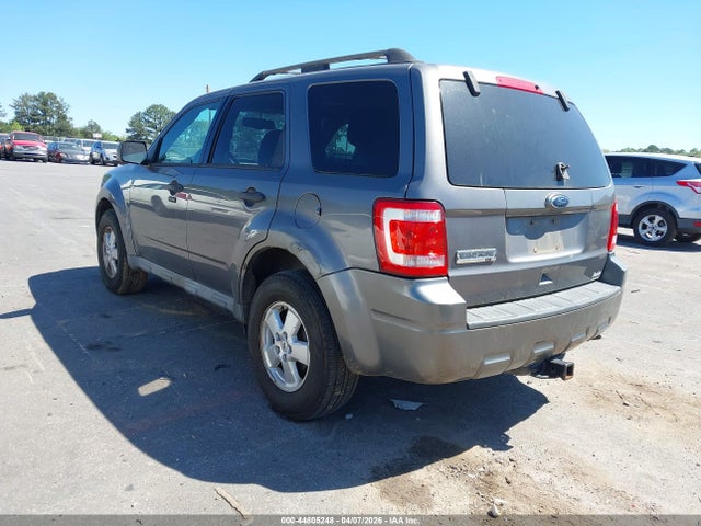 2010 Ford Escape Xlt მანქანა იყიდება აუქციონზე, vin: 1FMCU0D7XAKA11369, აუქციონის ნომერი: 44805248