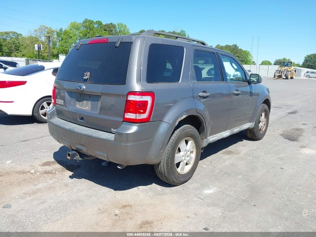 2010 Ford Escape Xlt მანქანა იყიდება აუქციონზე, vin: 1FMCU0D7XAKA11369, აუქციონის ნომერი: 44805248