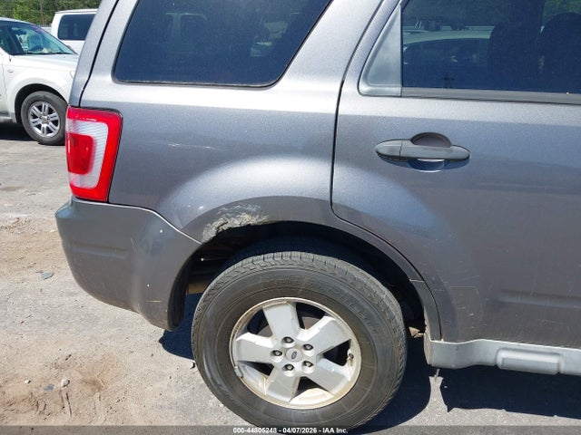 2010 Ford Escape Xlt მანქანა იყიდება აუქციონზე, vin: 1FMCU0D7XAKA11369, აუქციონის ნომერი: 44805248