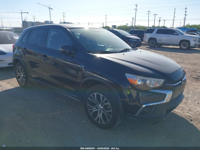 JA4AP3AU1JZ008375 Mitsubishi Outlander Sport 2.0 Es