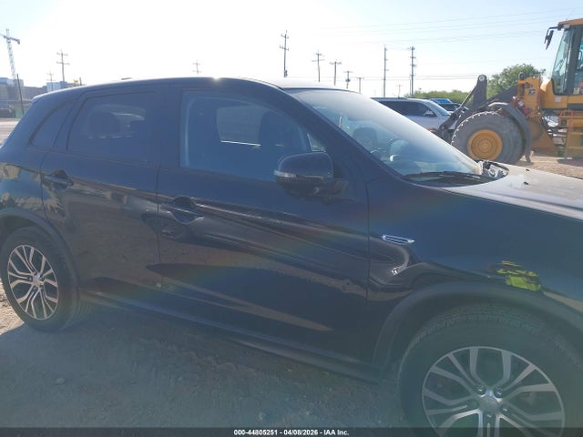 JA4AP3AU1JZ008375 Mitsubishi Outlander Sport 2.0 Es