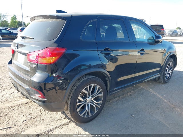 JA4AP3AU1JZ008375 Mitsubishi Outlander Sport 2.0 Es