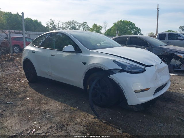 2024 Tesla Model Y Long Range Single Motor Rear-wheel Drive/rwd მანქანა იყიდება აუქციონზე, vin: 7SAYGDED2RA332070, აუქციონის ნომერი: 44805261
