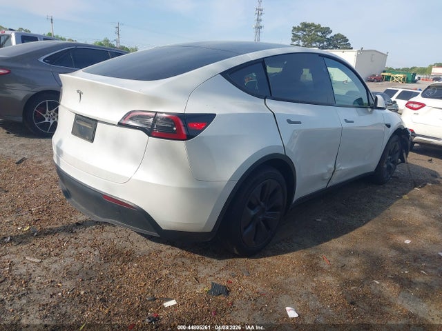 2024 Tesla Model Y Long Range Single Motor Rear-wheel Drive/rwd მანქანა იყიდება აუქციონზე, vin: 7SAYGDED2RA332070, აუქციონის ნომერი: 44805261