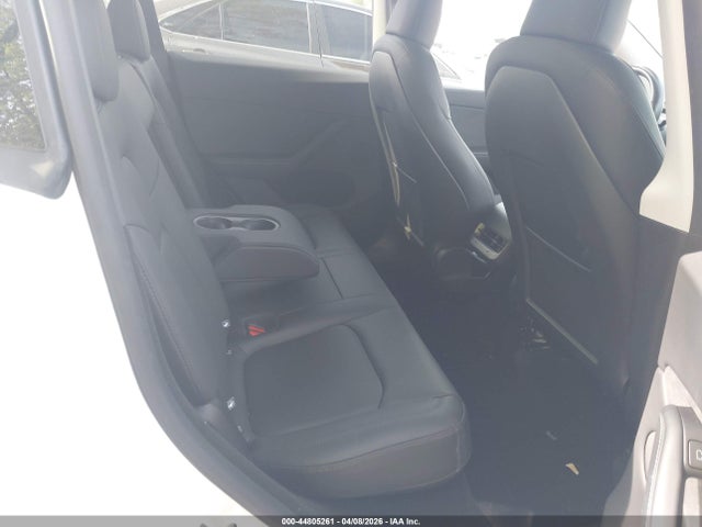 2024 Tesla Model Y Long Range Single Motor Rear-wheel Drive/rwd მანქანა იყიდება აუქციონზე, vin: 7SAYGDED2RA332070, აუქციონის ნომერი: 44805261