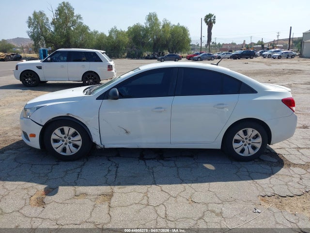 1G1PA5SG0E7130371 Chevrolet Cruze Ls Auto