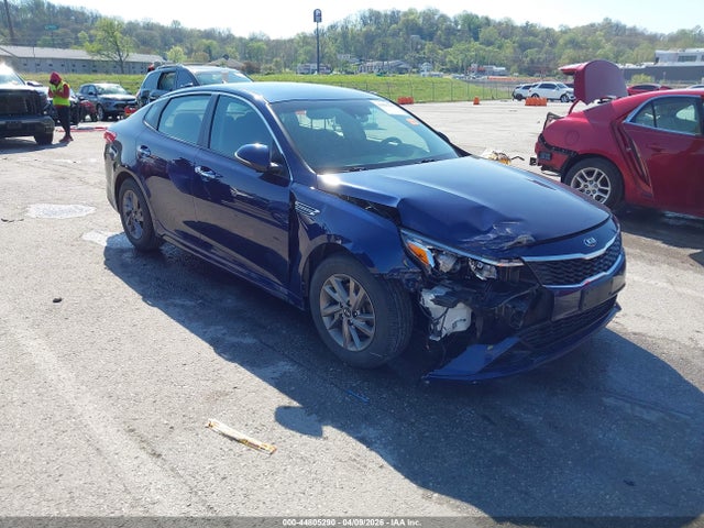 Auction sale of the 2019 Kia Optima Lx, vin: 5XXGT4L35KG353256, lot number: 44805290