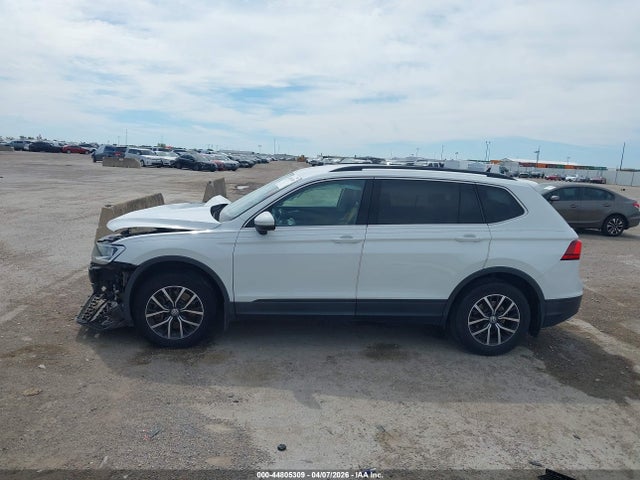 Продаж на аукціоні авто 2019 Volkswagen Tiguan 2.0t Se/2.0t Sel/2.0t Sel R-line/2.0t Sel R-line Black, vin: 3VV3B7AX9KM139539, номер лоту: 44805309