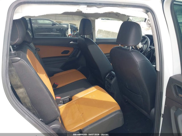 Продаж на аукціоні авто 2019 Volkswagen Tiguan 2.0t Se/2.0t Sel/2.0t Sel R-line/2.0t Sel R-line Black, vin: 3VV3B7AX9KM139539, номер лоту: 44805309