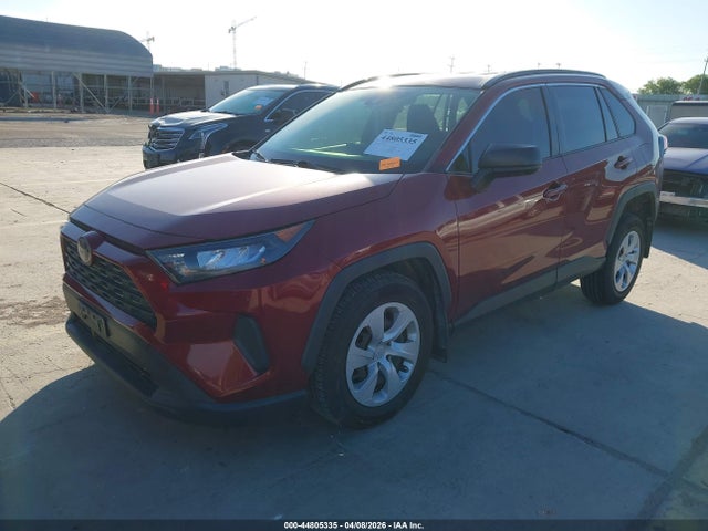 Toyota RAV4 LE 2020 JTMF1RFV6LD060182 Image 2