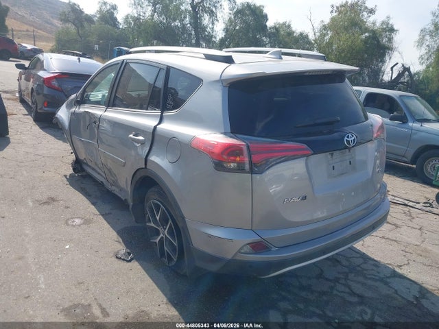2T3NFREV9GW283226 Toyota RAV4 SE
