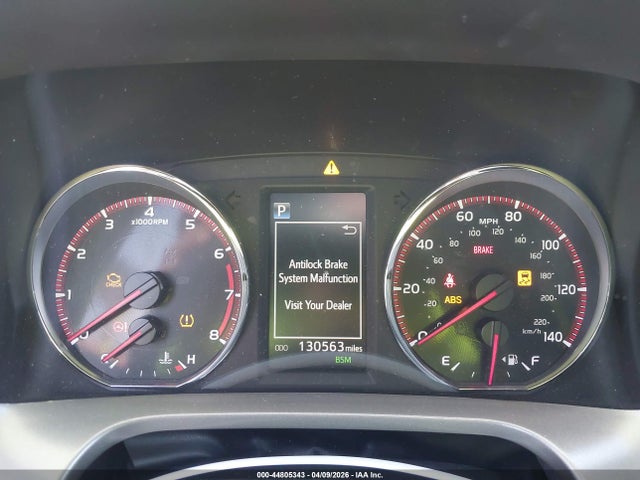 2T3NFREV9GW283226 Toyota RAV4 SE