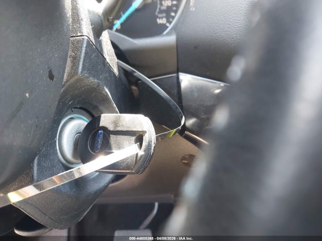 44805368 :رقم المزاد ، 1FMCU0G92HUE28691 vin ، 2017 Ford Escape Se مزاد بيع