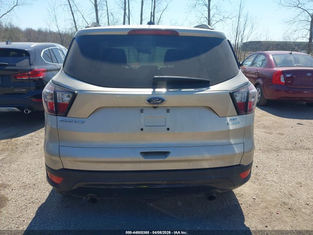 44805368 :رقم المزاد ، 1FMCU0G92HUE28691 vin ، 2017 Ford Escape Se مزاد بيع