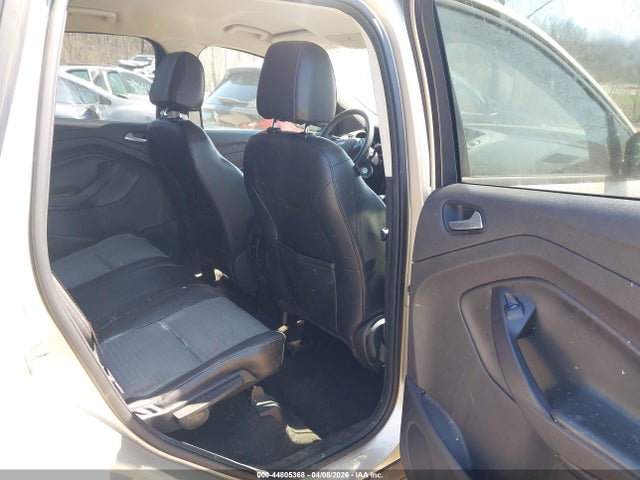 44805368 :رقم المزاد ، 1FMCU0G92HUE28691 vin ، 2017 Ford Escape Se مزاد بيع