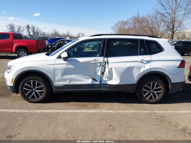 44805427 :رقم المزاد ، 3VV2B7AX9KM185836 vin ، 2019 Volkswagen Tiguan 2.0t Se/2.0t Sel/2.0t Sel R-line/2.0t Sel R-line Black مزاد بيع