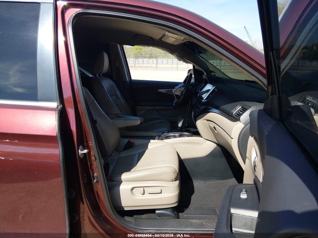 Продажа на аукционе авто 2017 Honda Ridgeline Rtl-t, vin: 5FPYK3F63HB023867, номер лота: 44805454