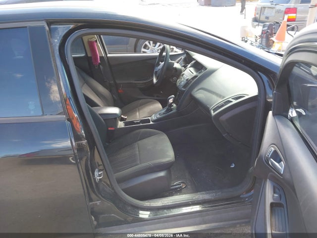 1FADP3K29HL249183 Ford FOCUS SE