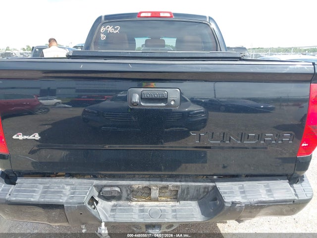 Продаж на аукціоні авто 2015 Toyota Tundra 1794 5.7l V8, vin: 5TFAW5F12FX428393, номер лоту: 44805517