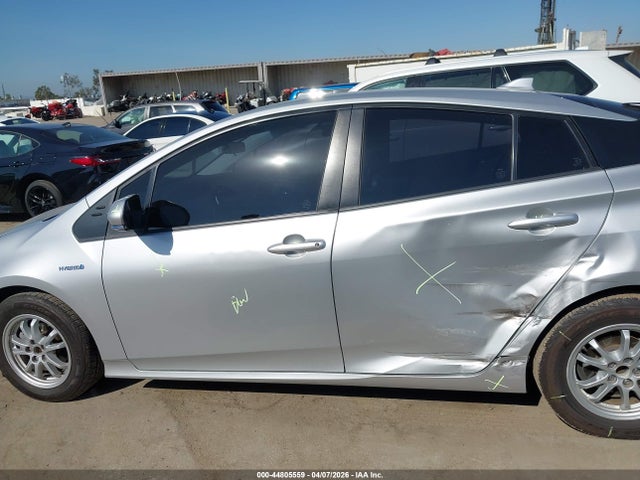 JTDKBRFU7H3037140 Toyota Prius Two