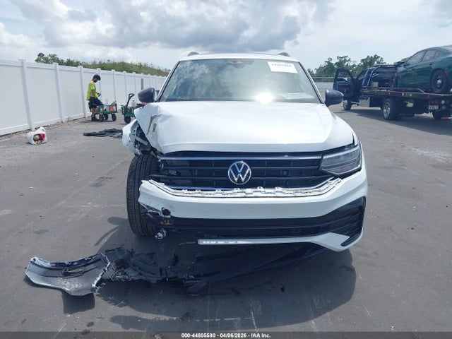 Aukcja sprzedaży 2023 Volkswagen Tiguan 2.0t Se R-line Black, vin: 3VVCB7AX8PM025930, numer aukcji: 44805580