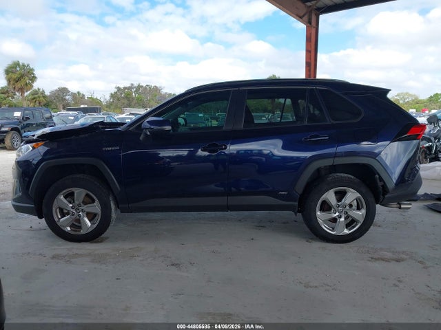 44805585 :رقم المزاد ، 2T3B6RFVXMW029389 vin ، 2021 Toyota Rav4 Hybrid Xle Premium مزاد بيع