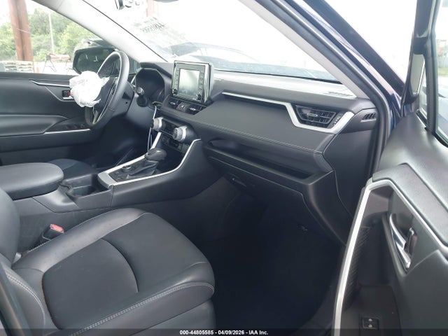 44805585 :رقم المزاد ، 2T3B6RFVXMW029389 vin ، 2021 Toyota Rav4 Hybrid Xle Premium مزاد بيع