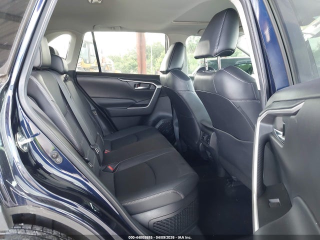 44805585 :رقم المزاد ، 2T3B6RFVXMW029389 vin ، 2021 Toyota Rav4 Hybrid Xle Premium مزاد بيع
